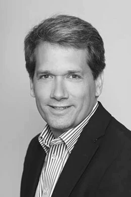 ted ebel, director comercial